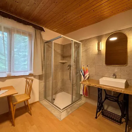 Idyllischer Landhof Naehe Millstaettersee Mit Balkon דירה