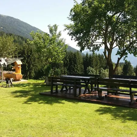 Daire Idyllischer Landhof Baer Naehe Millstaettersee Mit Balkon Fresach